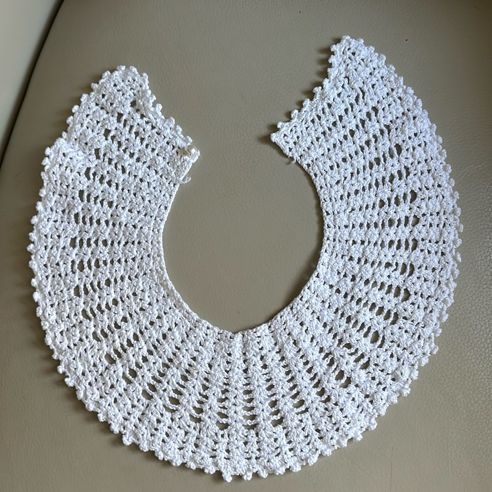 Crochet neck collar- vintage